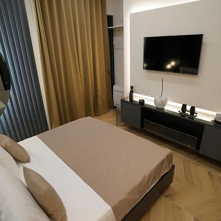 Barneys 4*