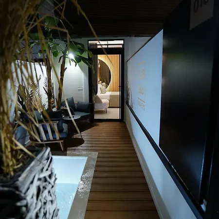 Barneys Panzió Cercola