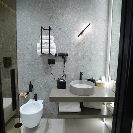 Barneys 4*